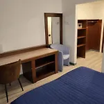 麦尔格酒店 3*