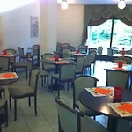 麦尔格酒店 3*
