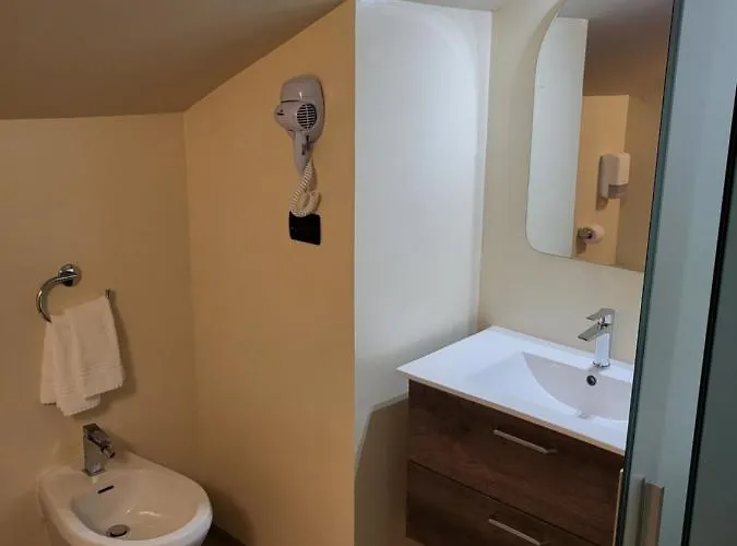 ミアージュ ホテル Charvensod